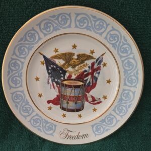 Avon Vintage Patriotic Ceramic Plate